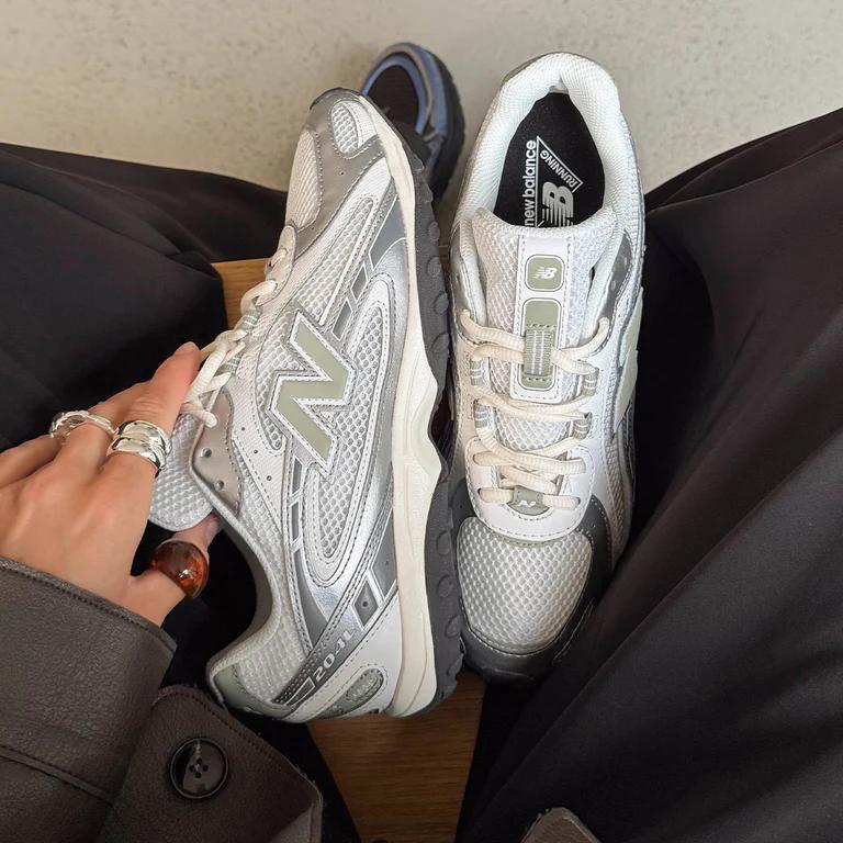 New balance 204L